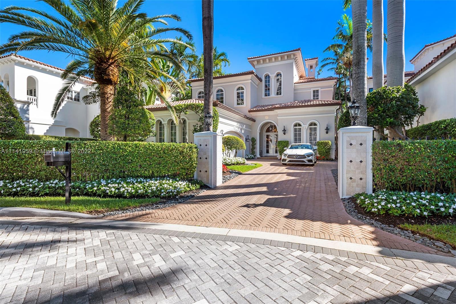 ISLAND ESTATES - Residential