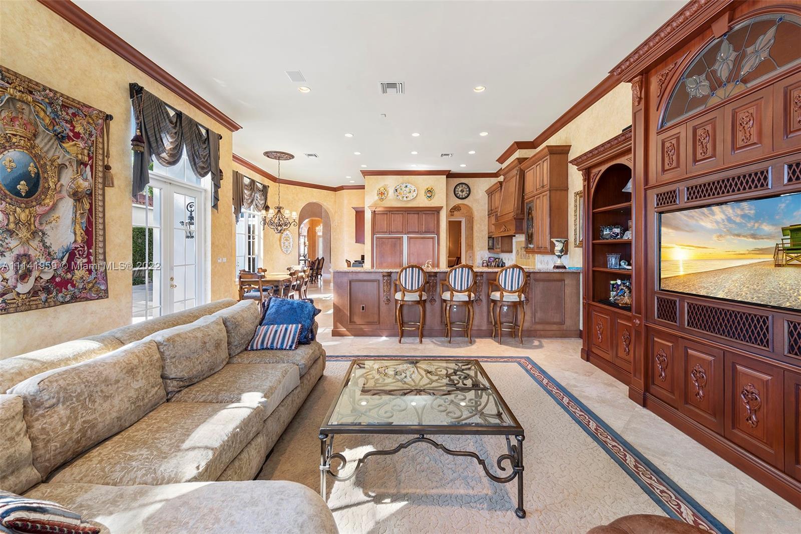 ISLAND ESTATES - Residential