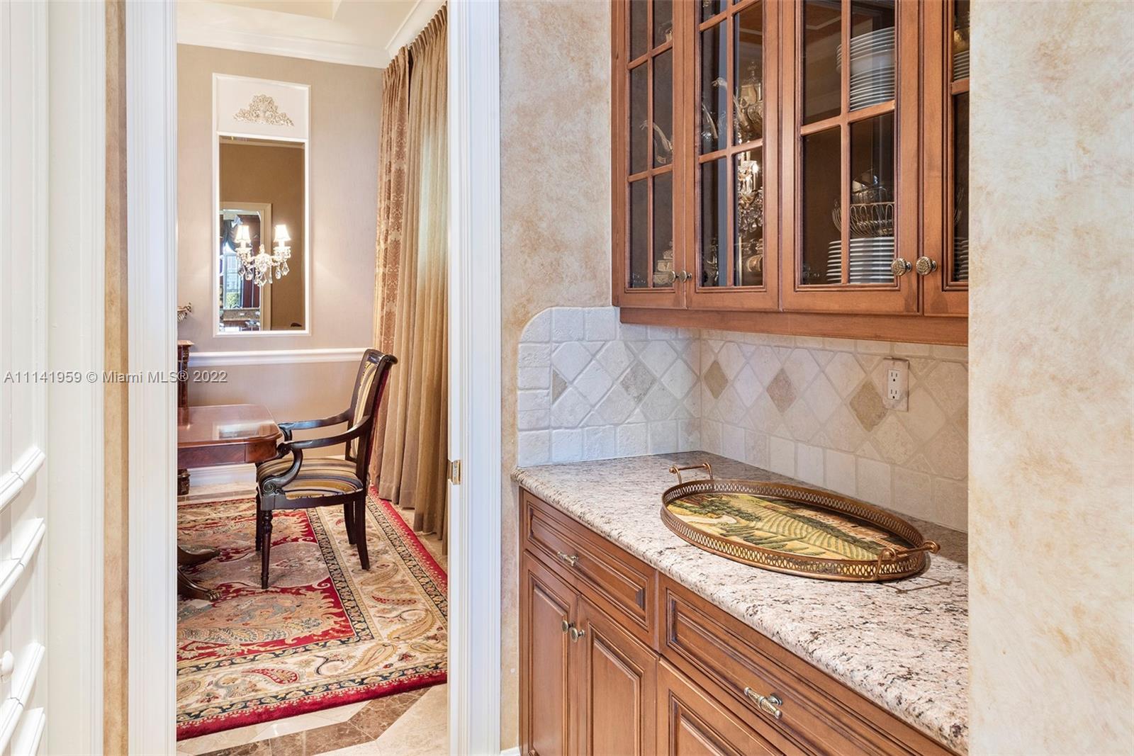 ISLAND ESTATES - Residential