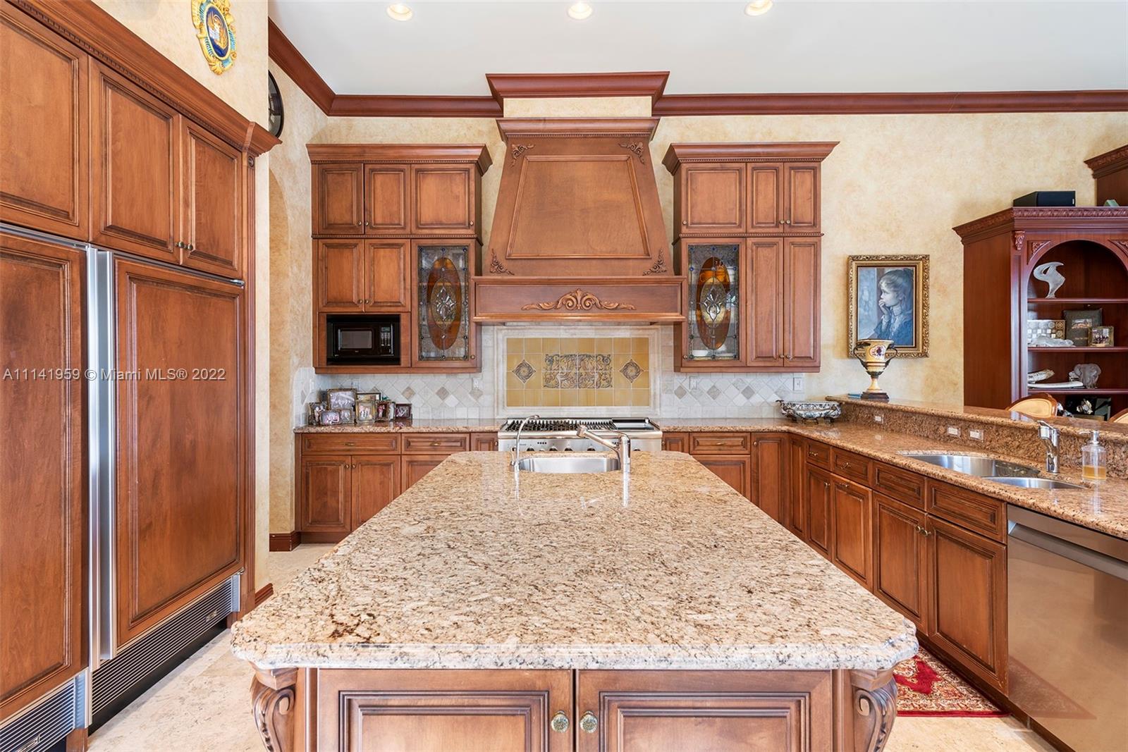 ISLAND ESTATES - Residential