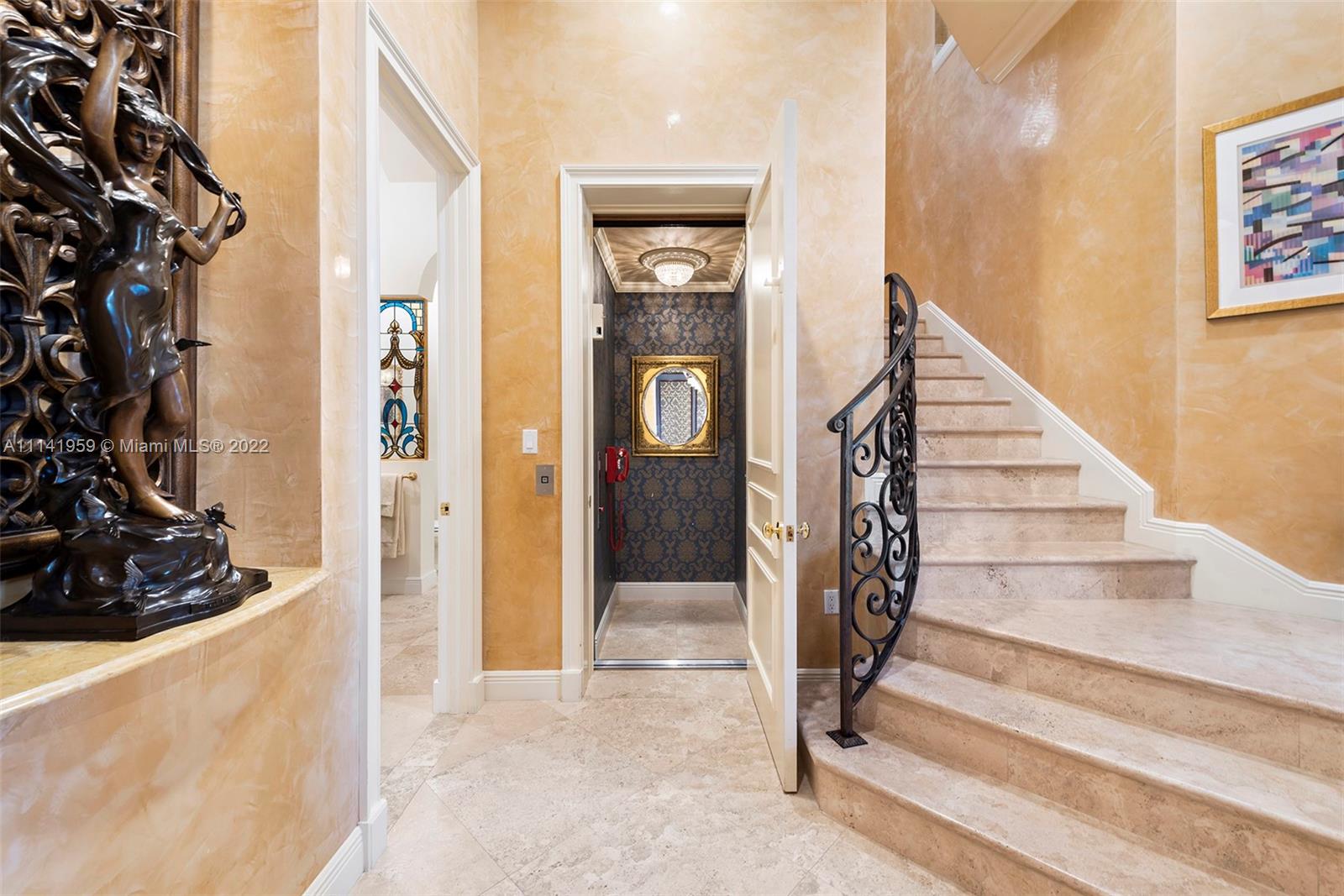 ISLAND ESTATES - Residential