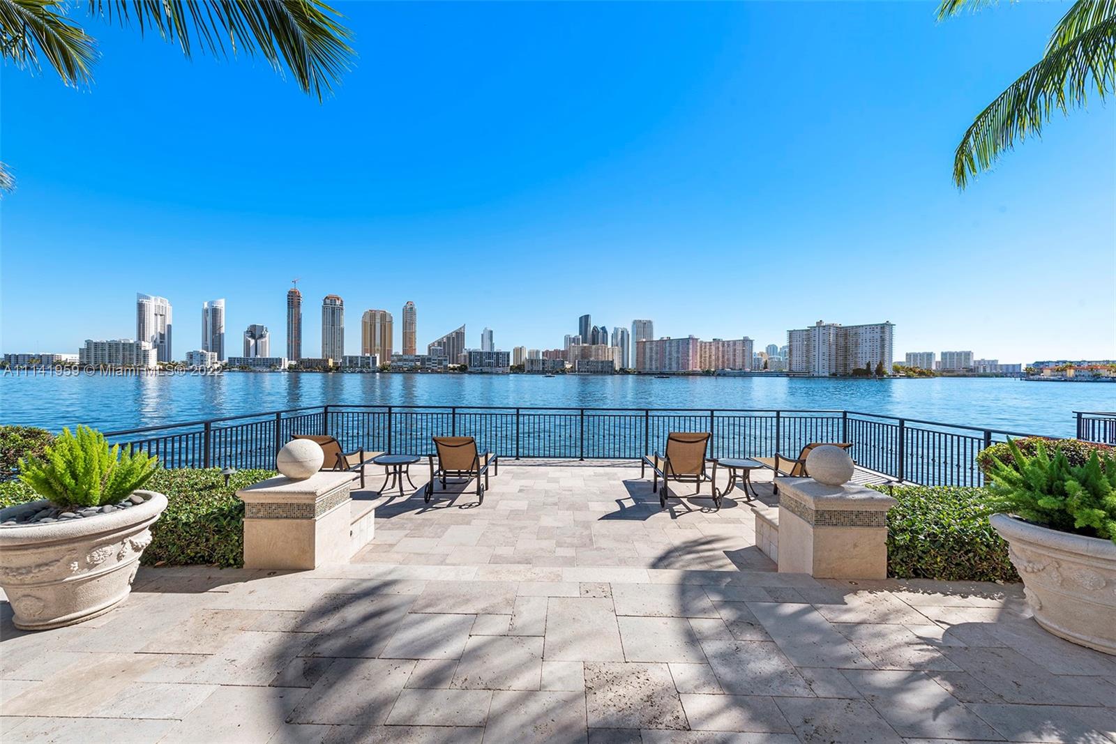 ISLAND ESTATES - Residential