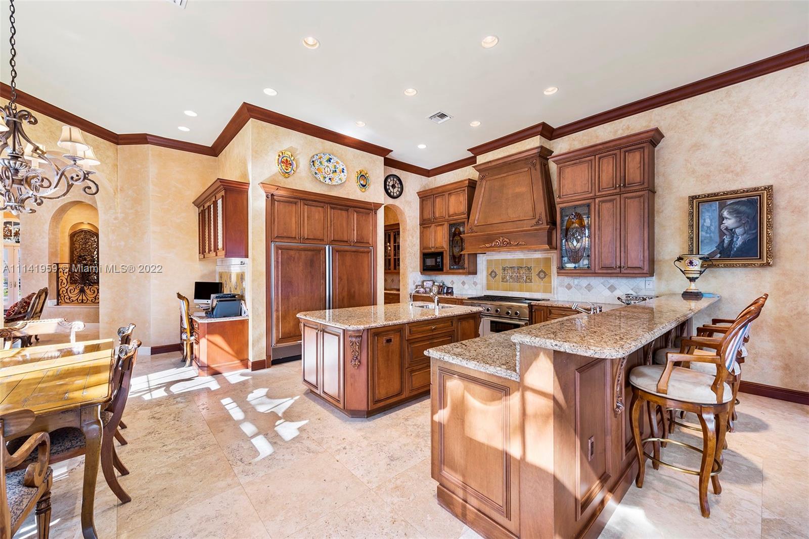 ISLAND ESTATES - Residential