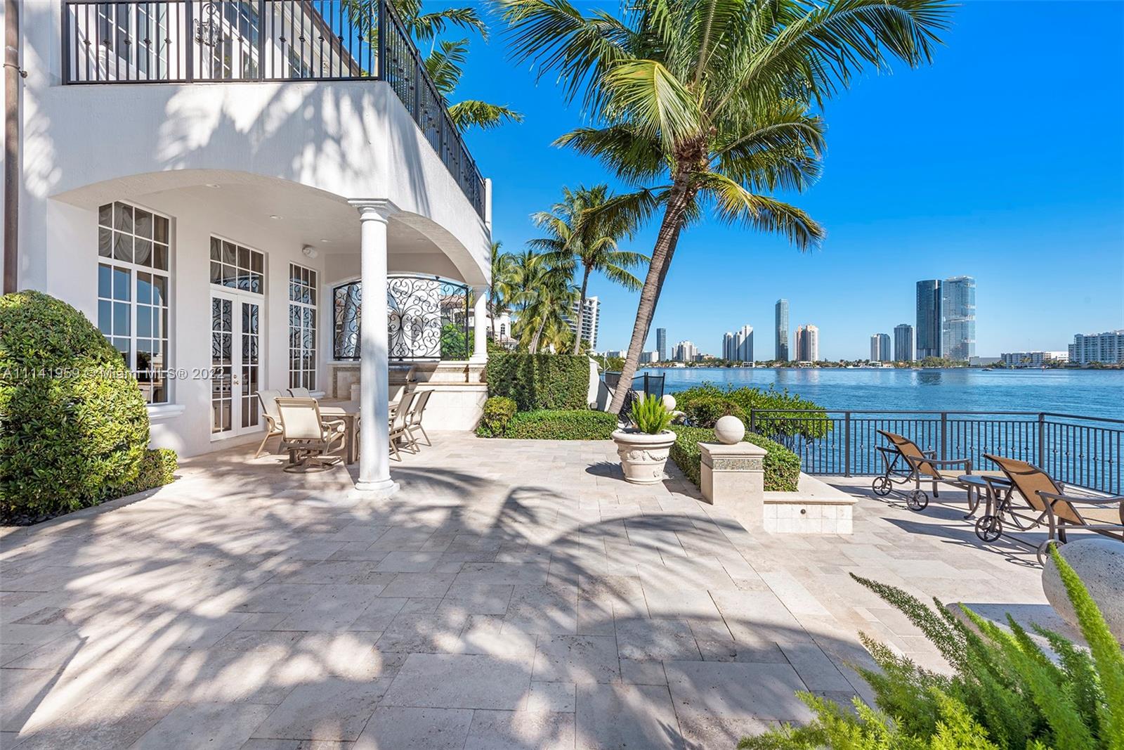 ISLAND ESTATES - Residential