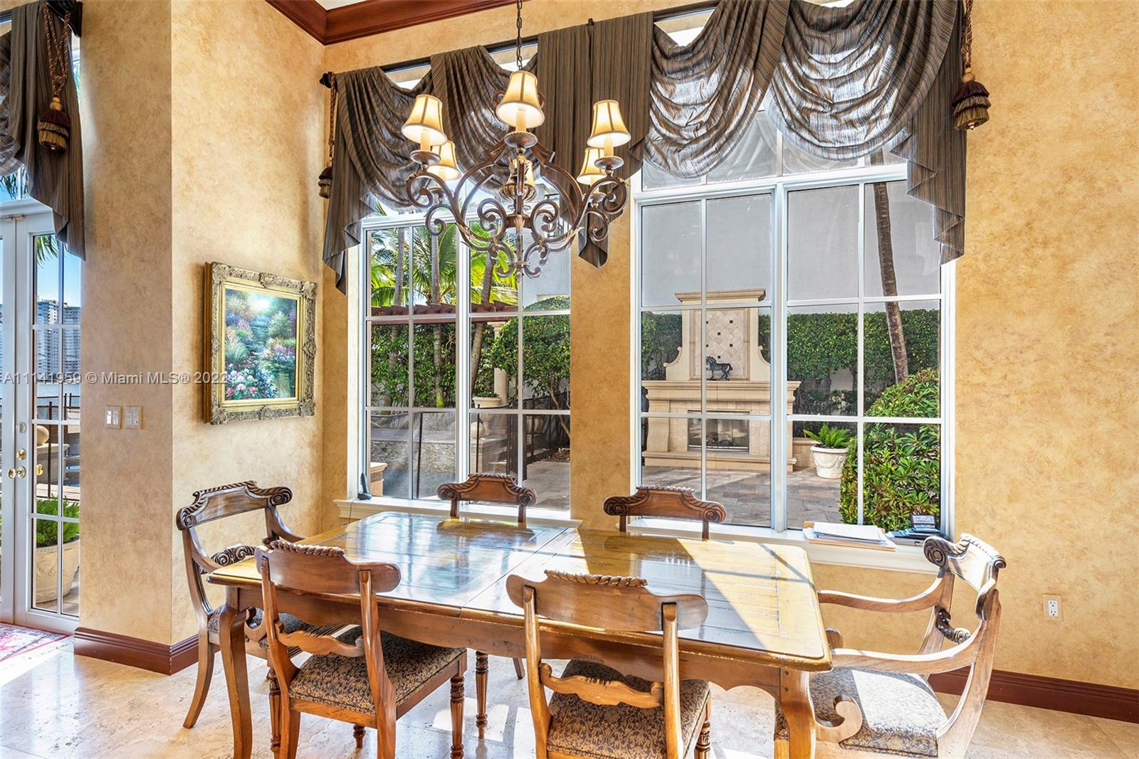 ISLAND ESTATES - Residential