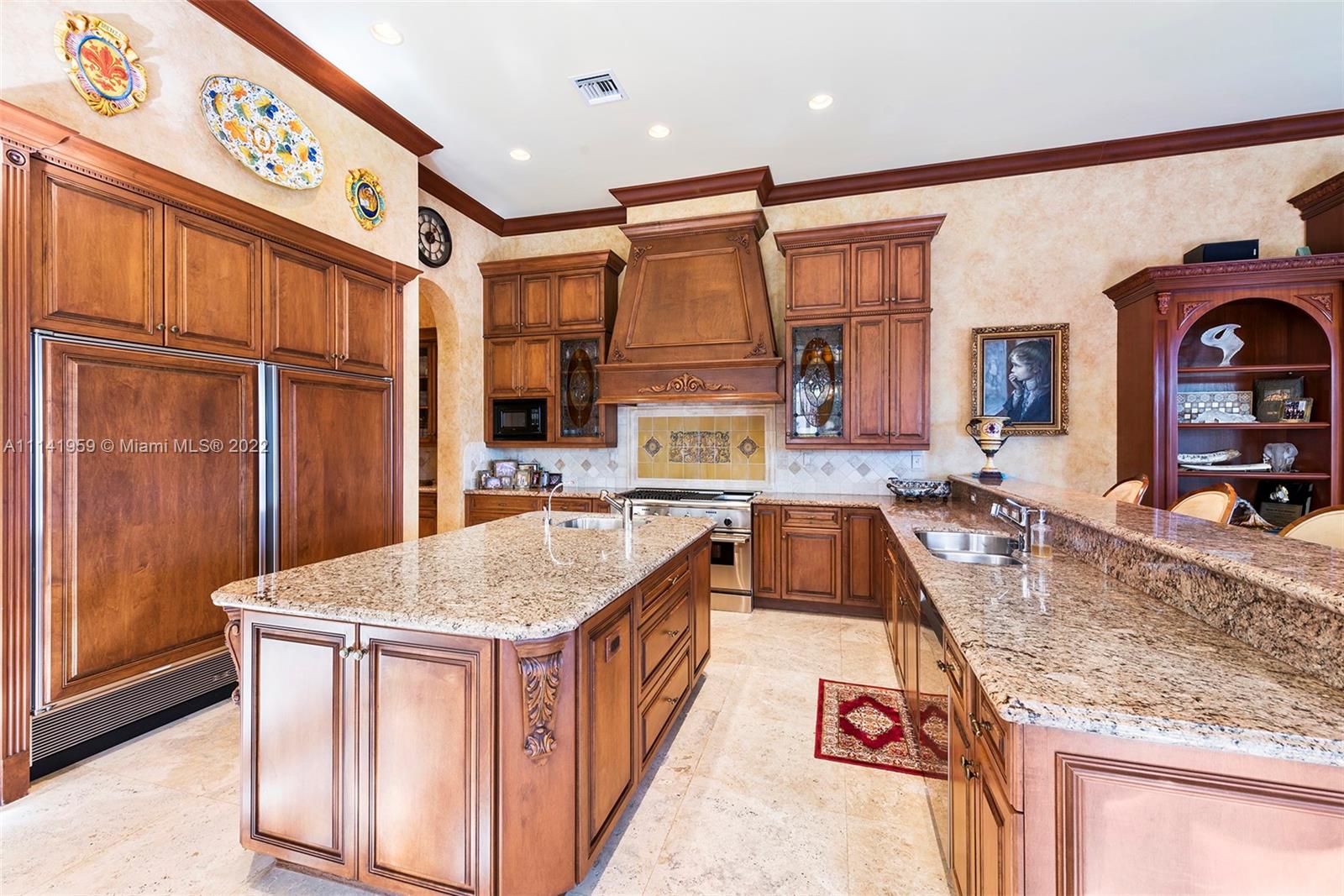 ISLAND ESTATES - Residential