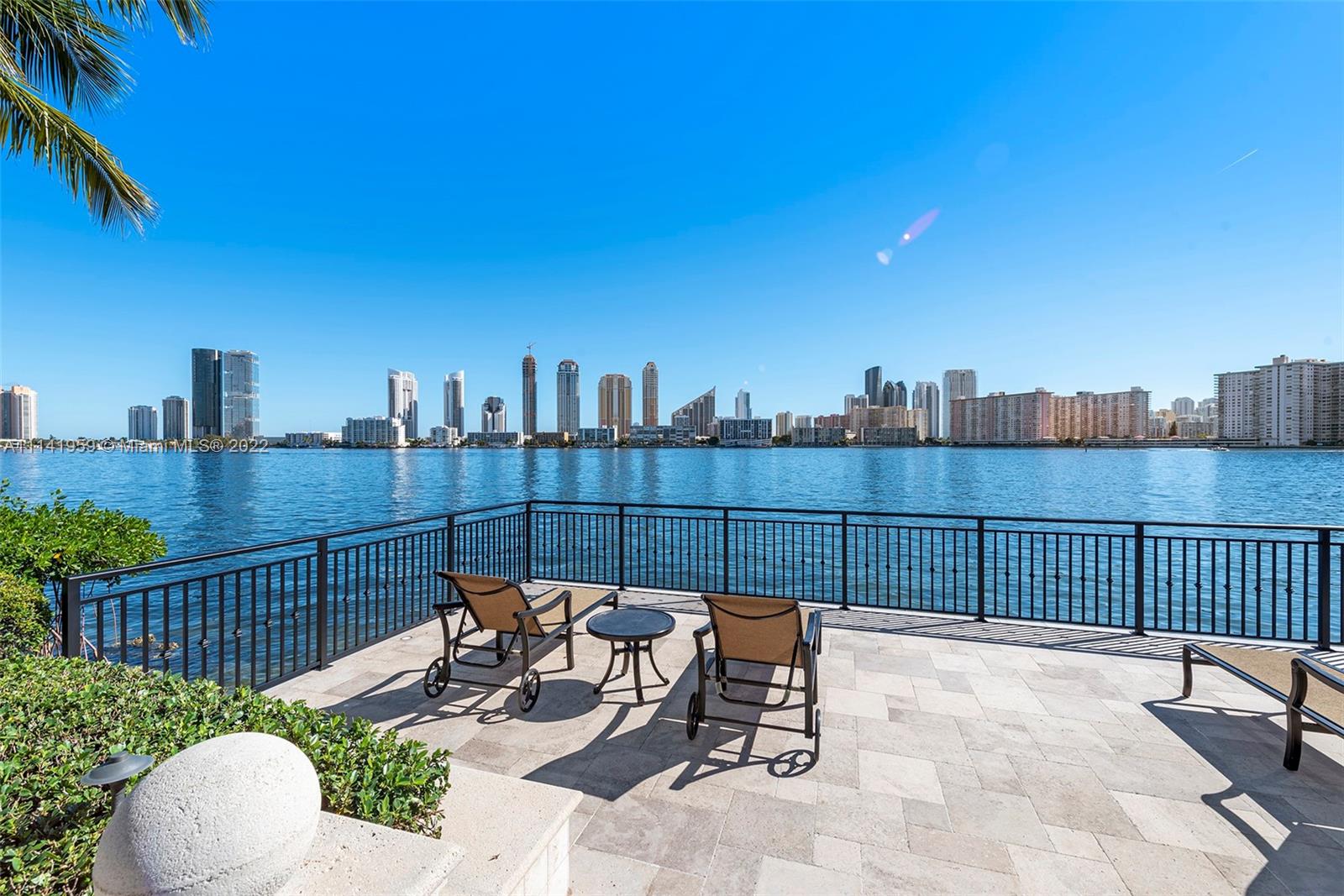 ISLAND ESTATES - Residential