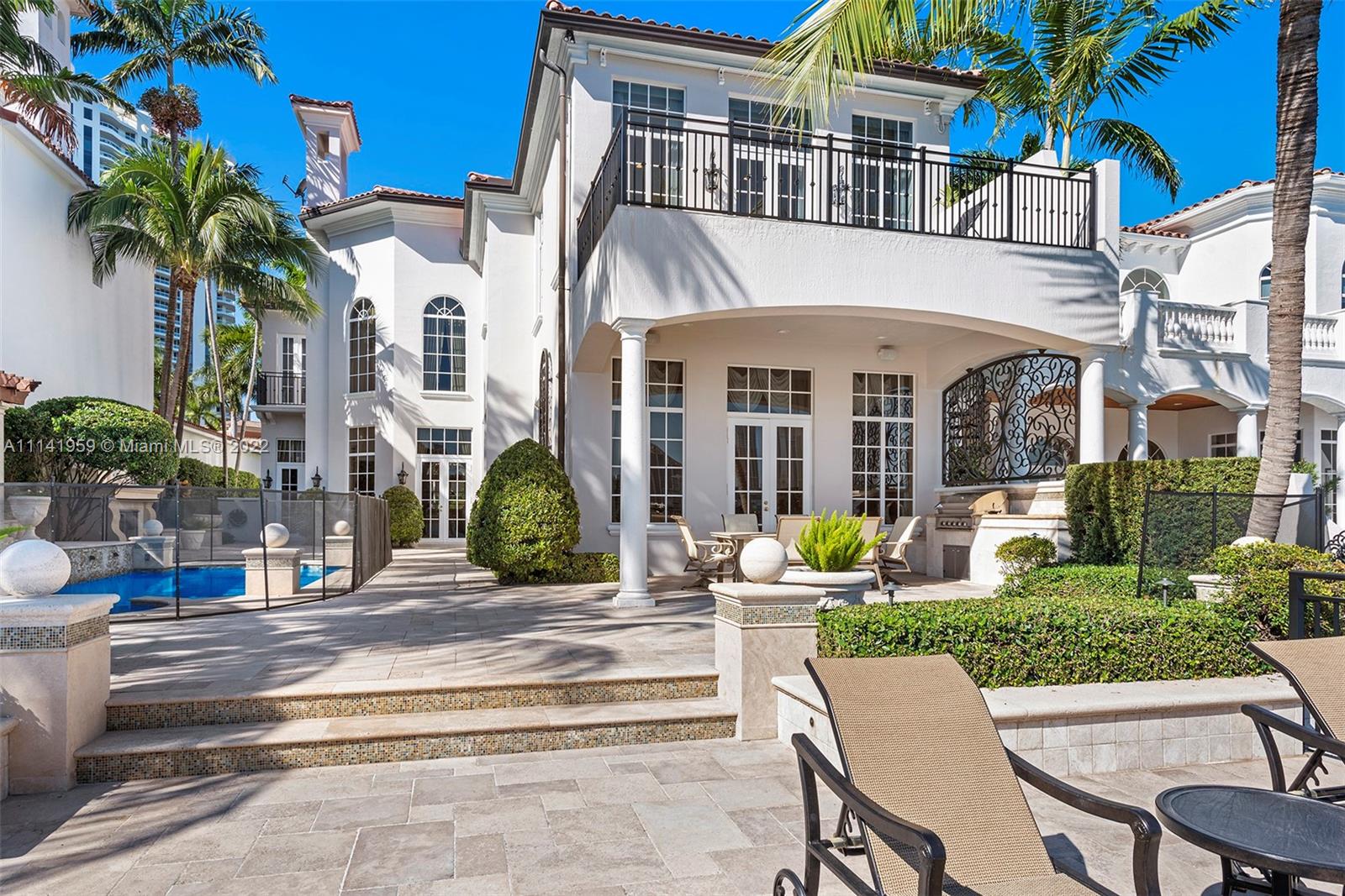 ISLAND ESTATES - Residential