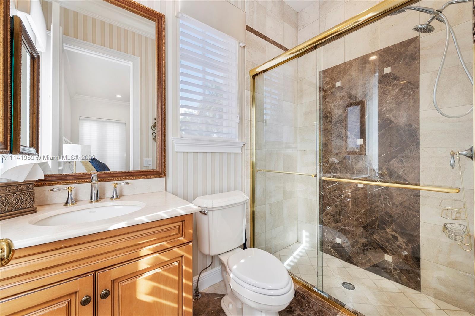 ISLAND ESTATES - Residential