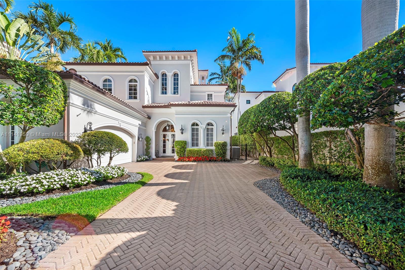 ISLAND ESTATES - Residential