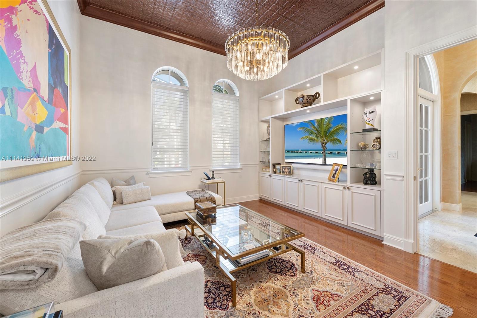 ISLAND ESTATES - Residential