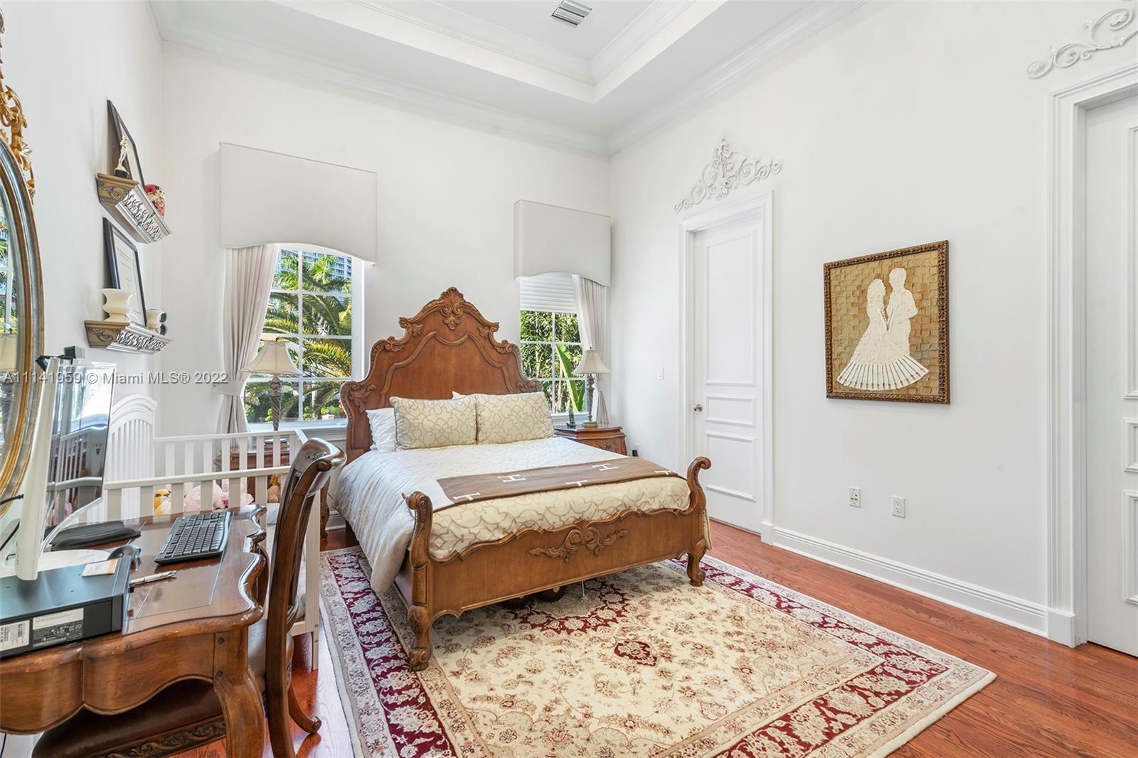 ISLAND ESTATES - Residential