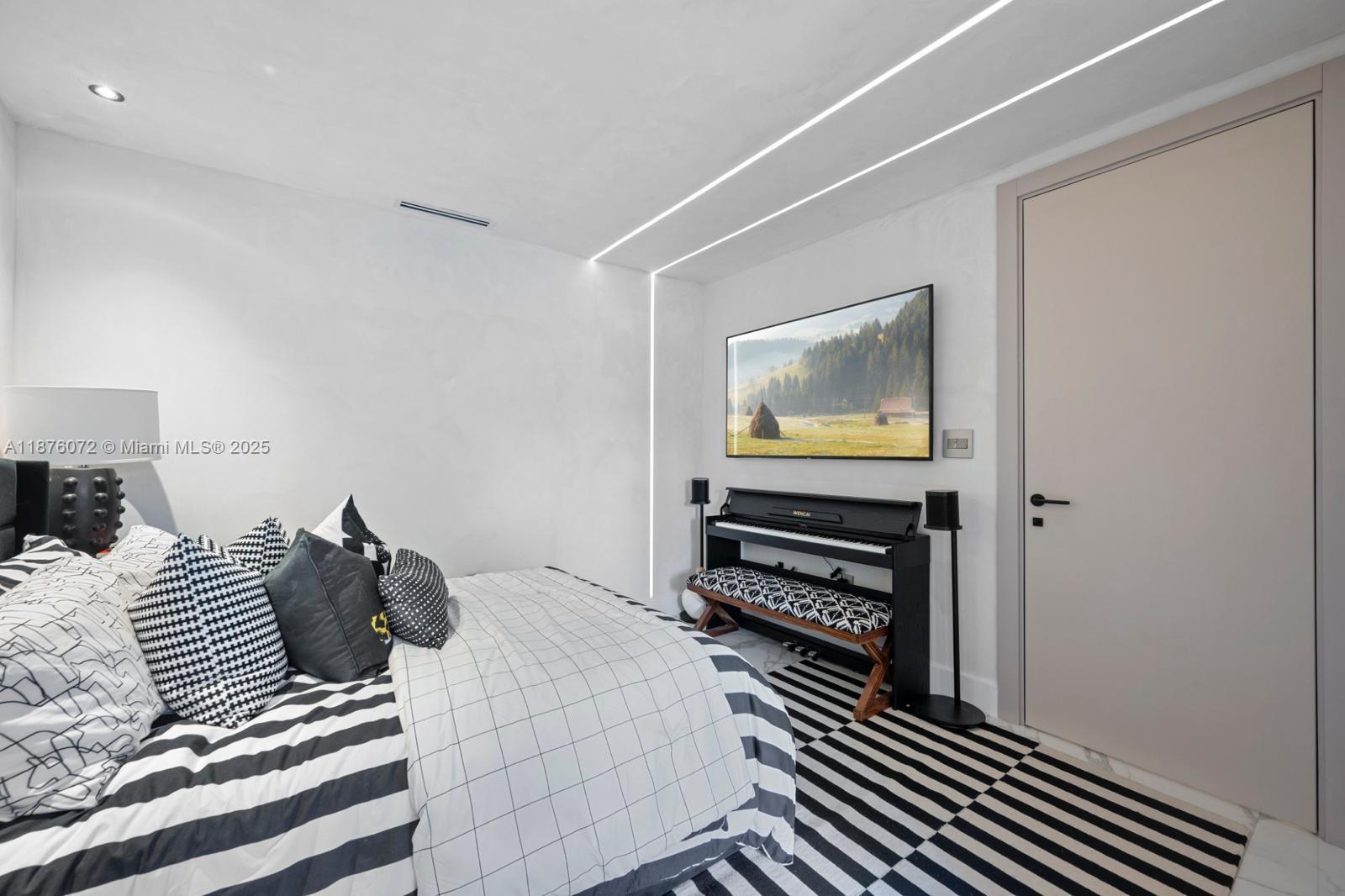 EASTERN SHORES GARDEN APT - Residential Lease