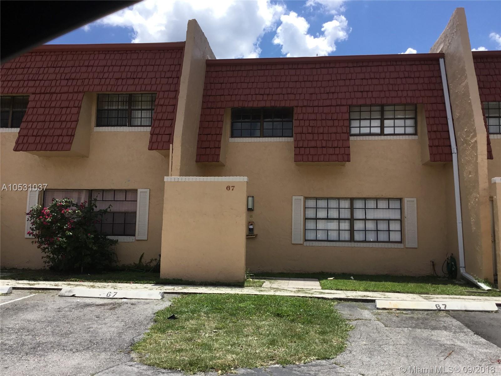 beautiful 4 bedrooms 2.5 baths townhouse for rent