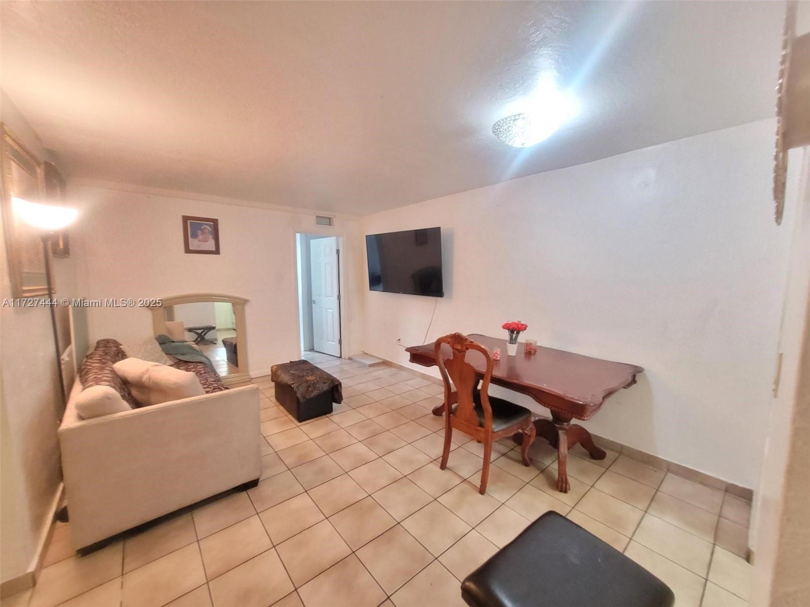 ROYAL PALM GARDENS CONDO - Residential