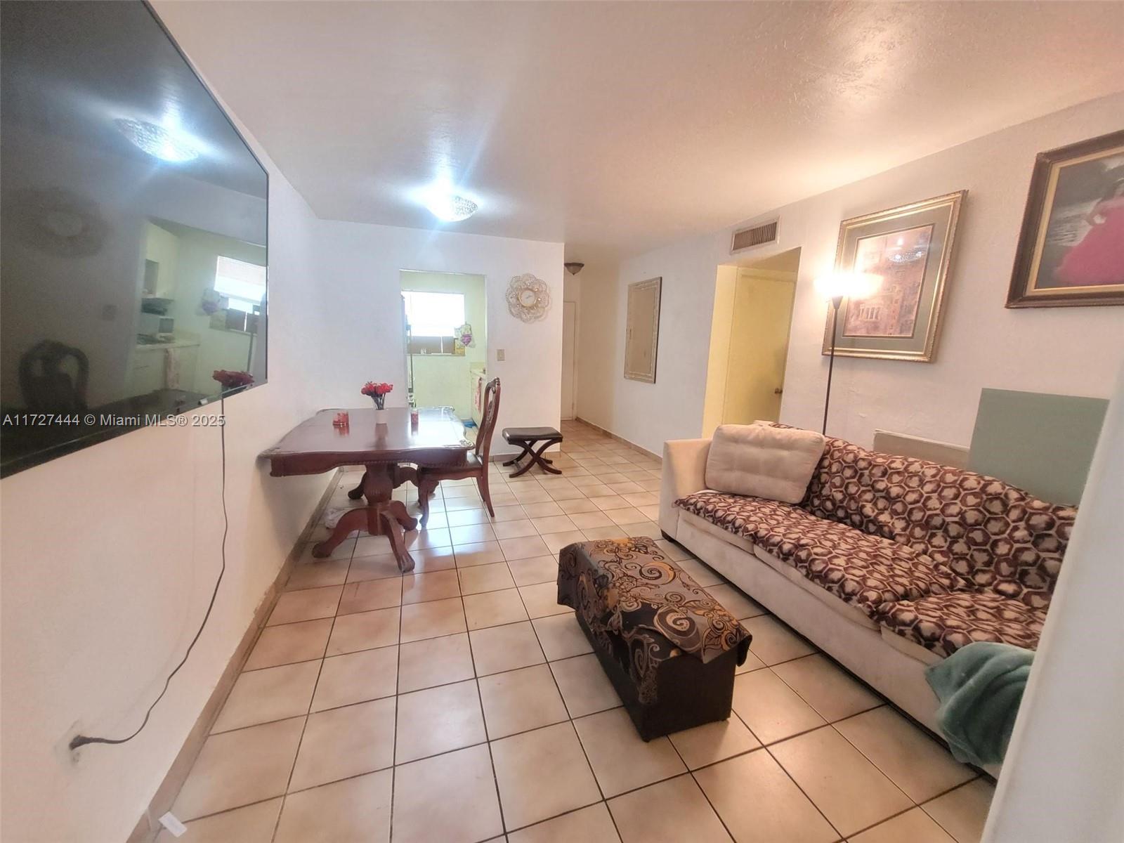 ROYAL PALM GARDENS CONDO - Residential