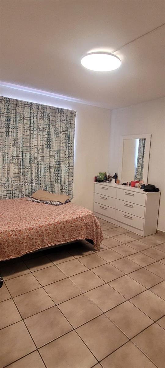 ROYAL PALM GARDENS CONDO - Residential