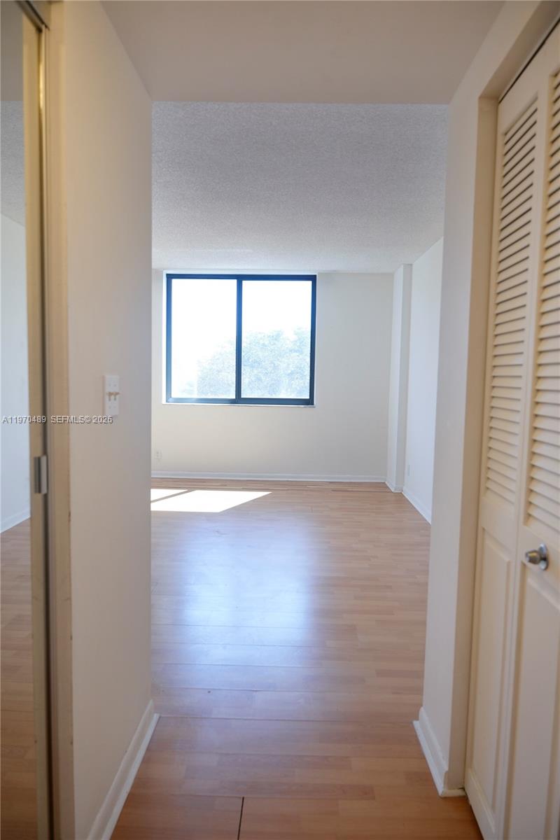 HILLCREST EAST NO 19 COND - Residential