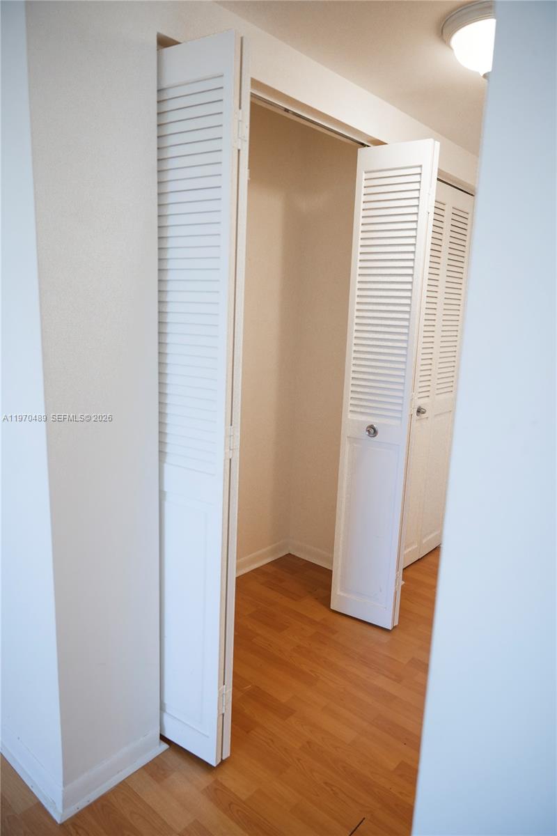 HILLCREST EAST NO 19 COND - Residential