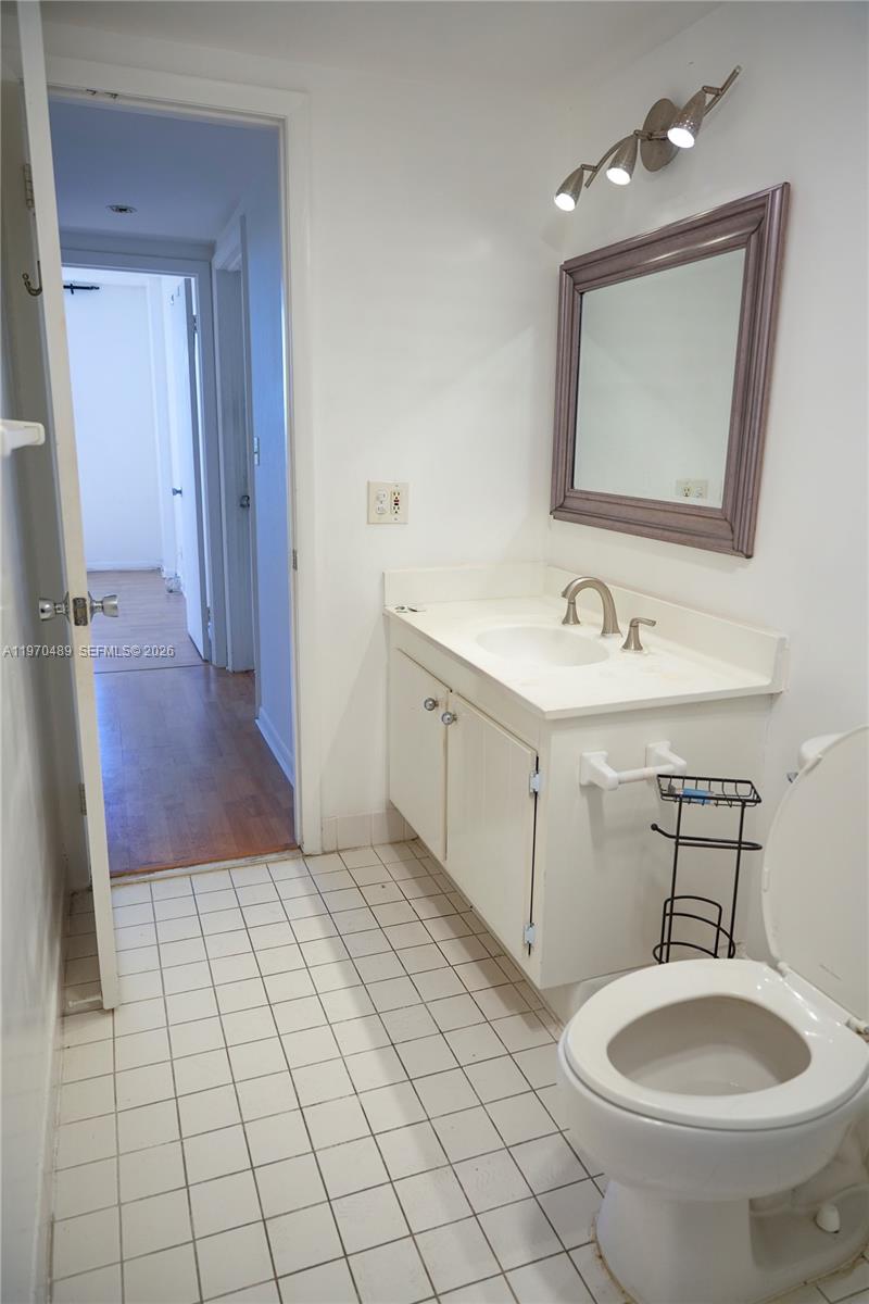 HILLCREST EAST NO 19 COND - Residential