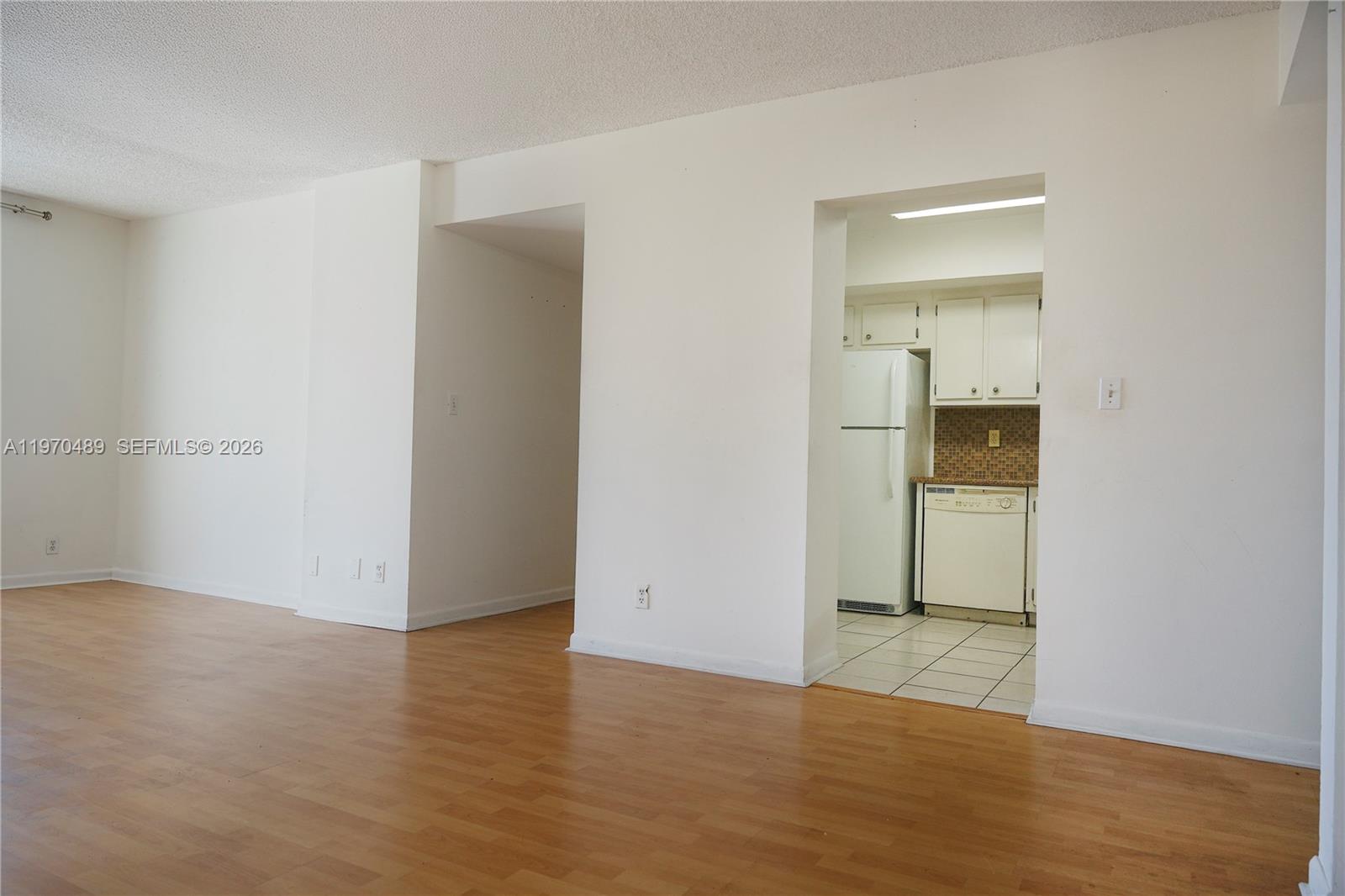 HILLCREST EAST NO 19 COND - Residential