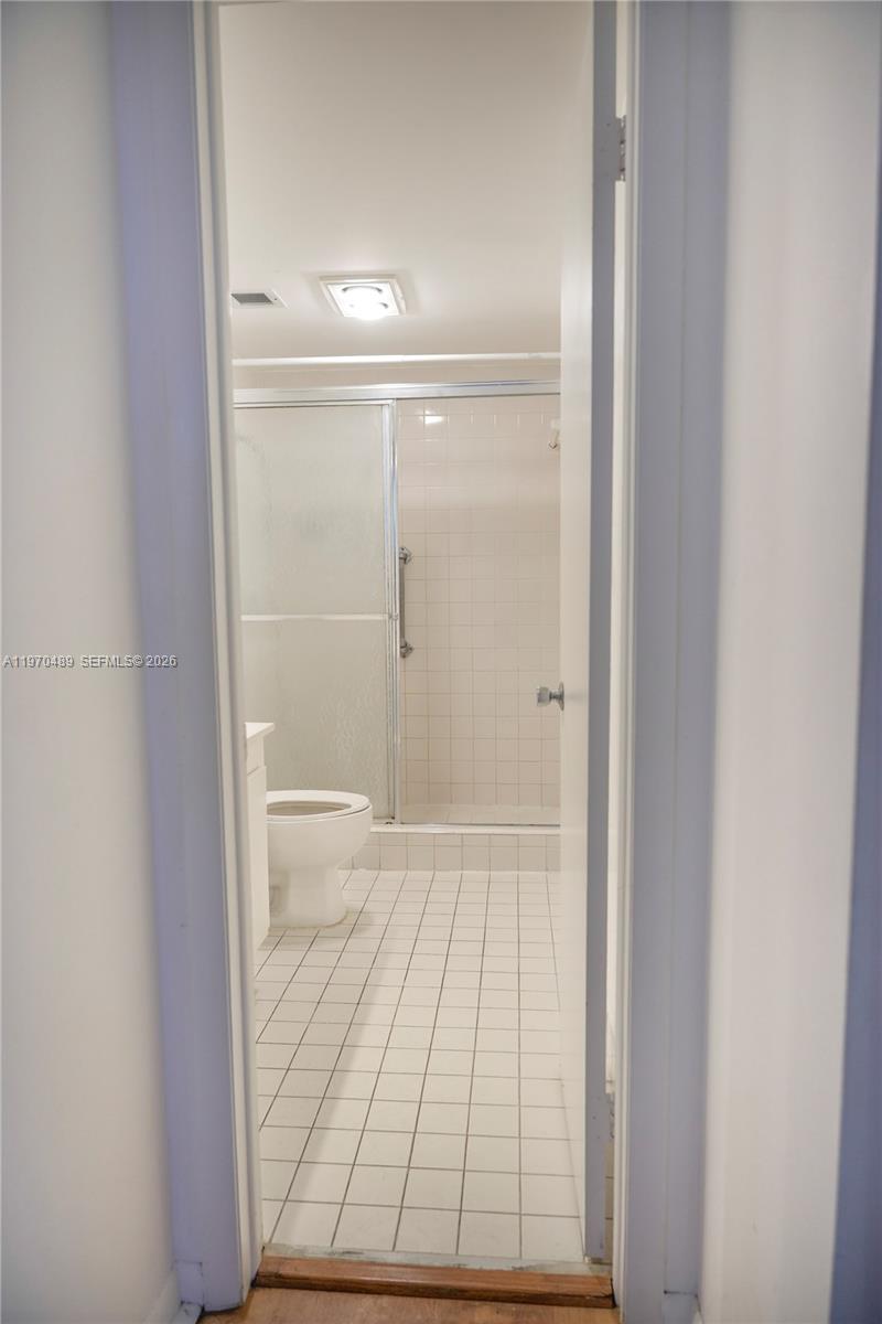 HILLCREST EAST NO 19 COND - Residential