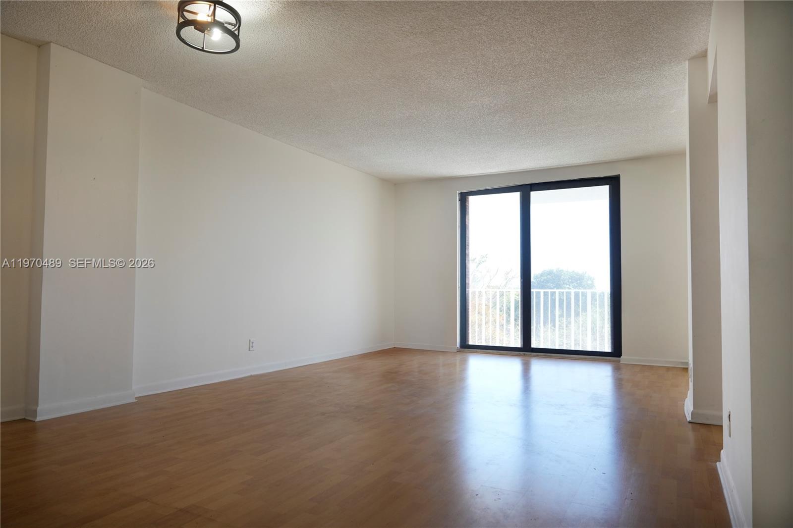 HILLCREST EAST NO 19 COND - Residential