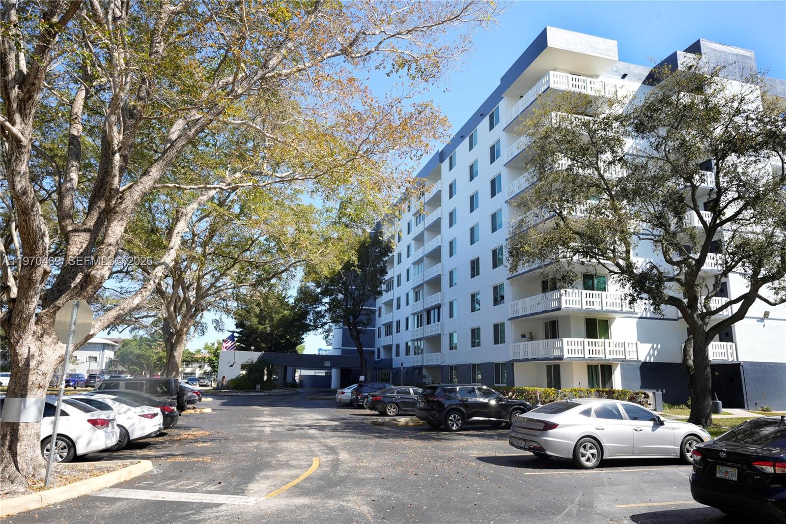 HILLCREST EAST NO 19 COND - Residential