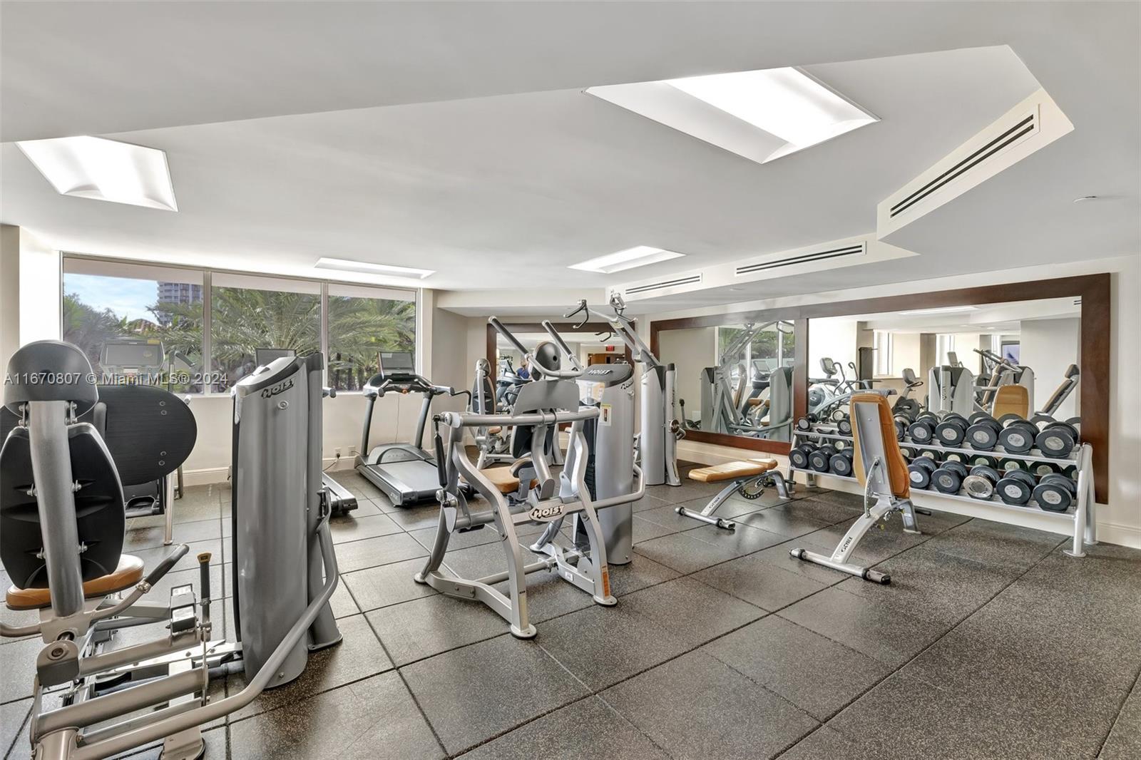 2600 ISL BLVD WILLIAMS IS - Residential