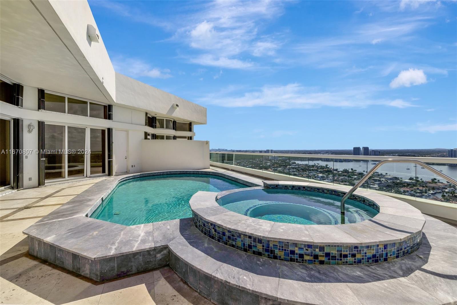 2600 ISL BLVD WILLIAMS IS - Residential