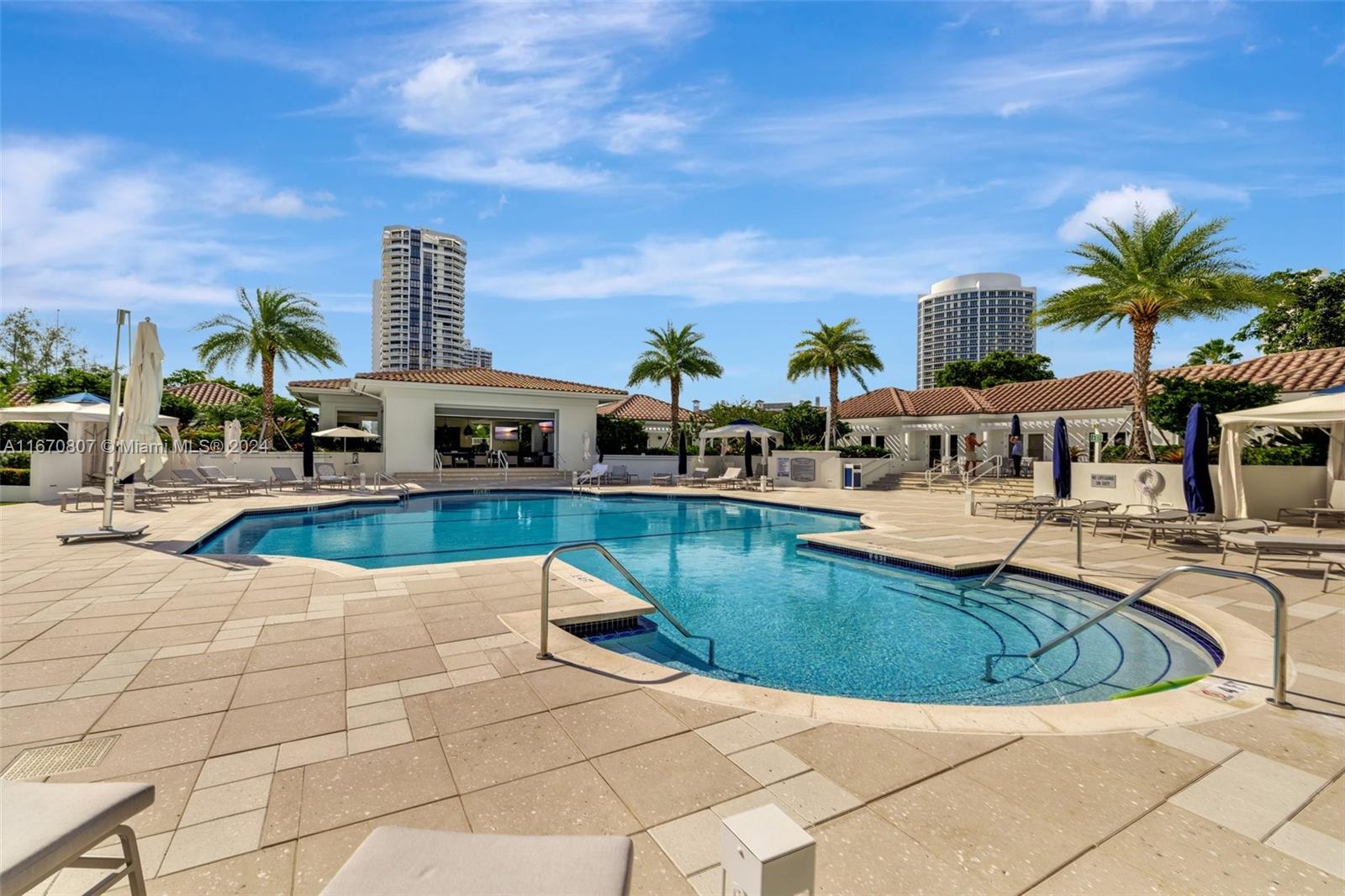 2600 ISL BLVD WILLIAMS IS - Residential