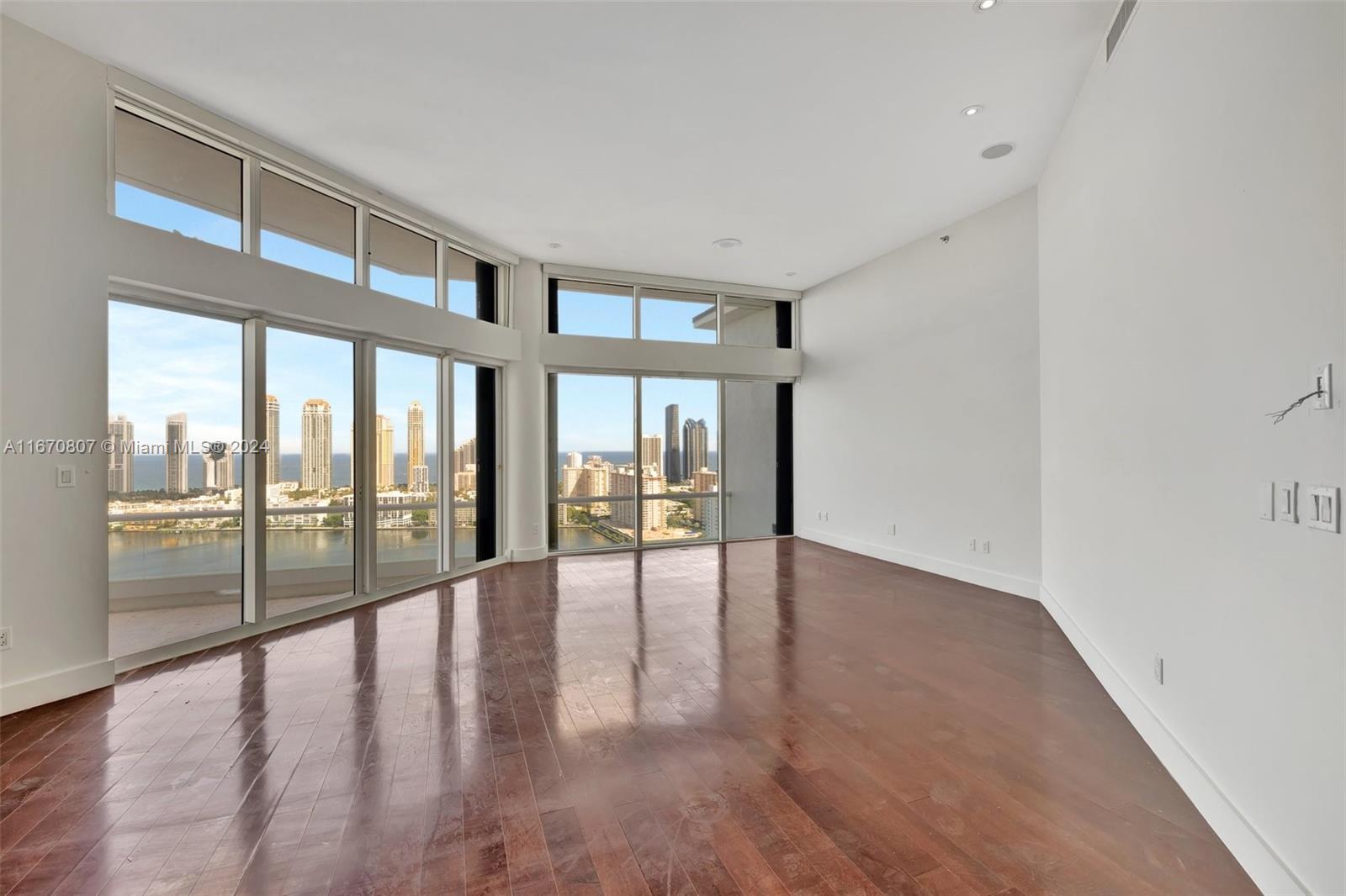 2600 ISL BLVD WILLIAMS IS - Residential