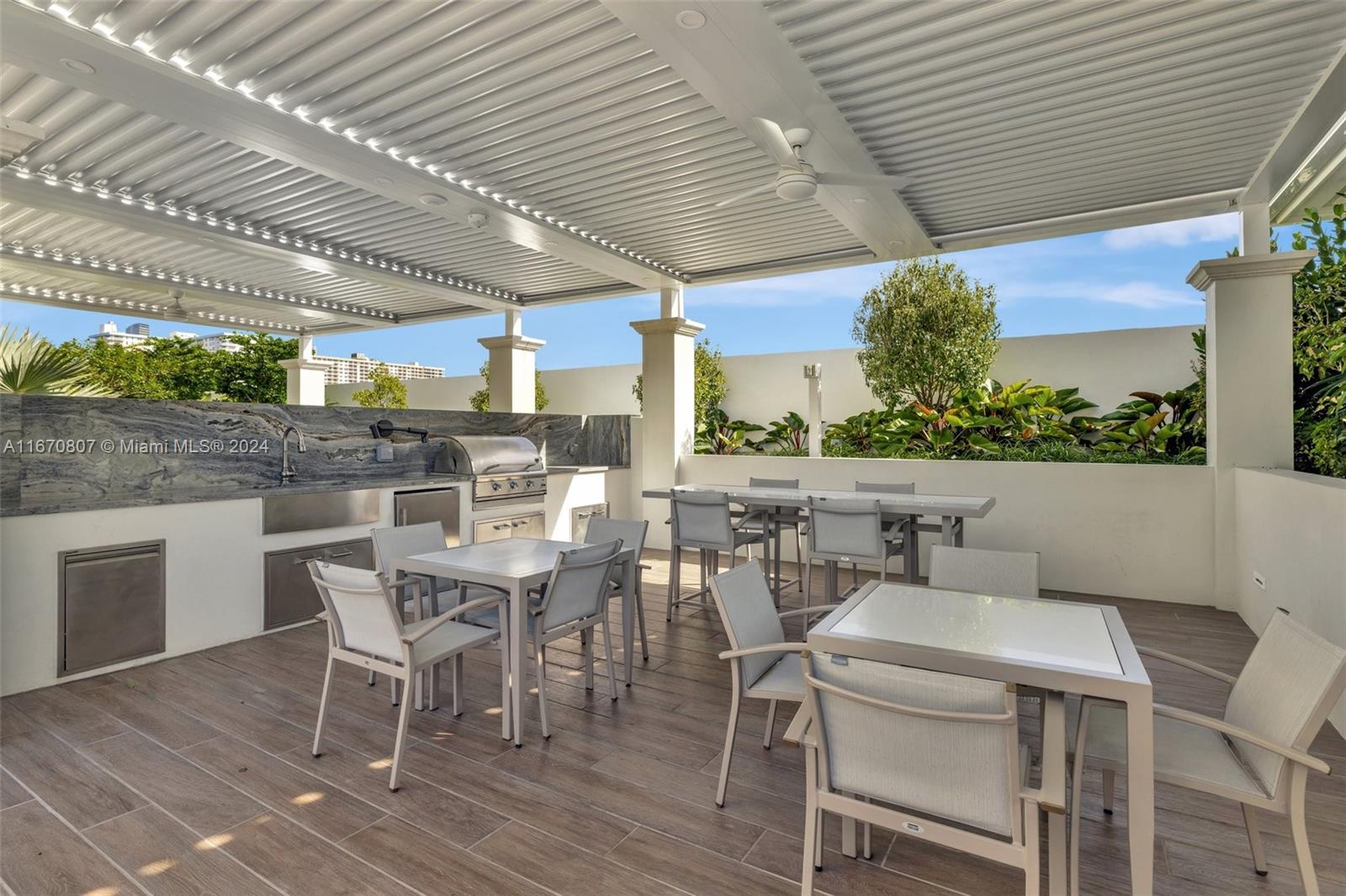 2600 ISL BLVD WILLIAMS IS - Residential
