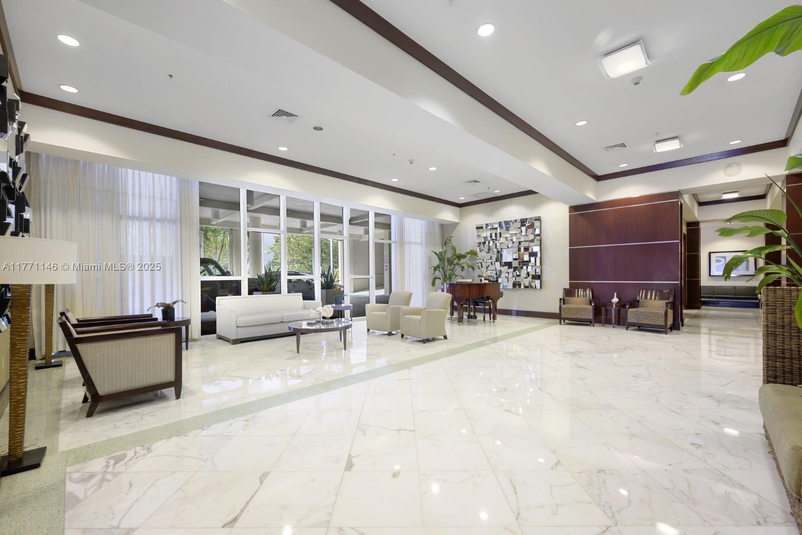 LA PERLA CONDO - Residential Lease