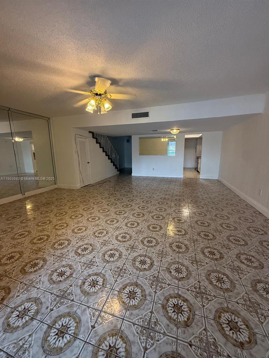 FLAMINGO LAKE - Residential Lease