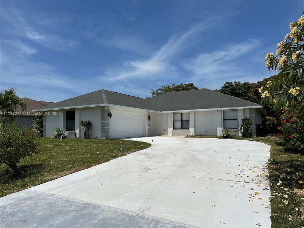 Photo of 2313 SE Harrington Ave, Port Saint Lucie, FL 34952 (MLS # A11788274)