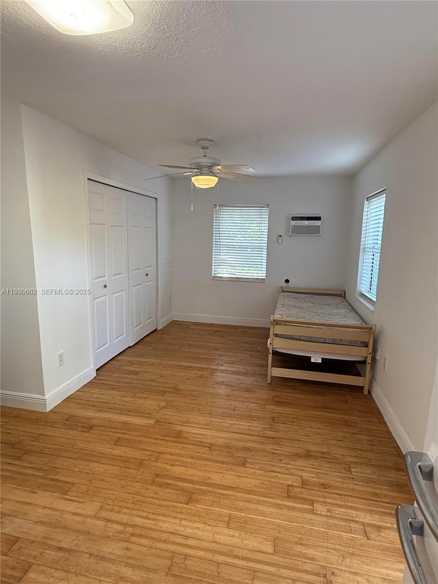 BISCAYNE BCH SUB - Residential Lease