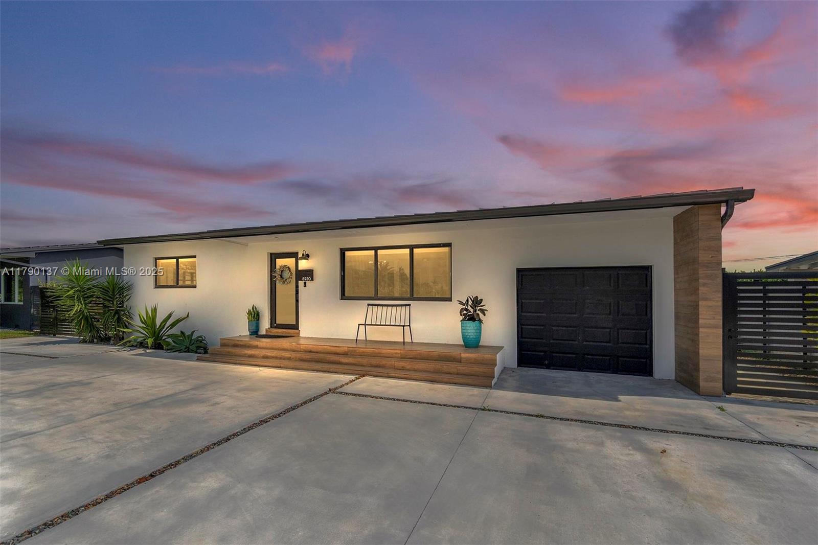 8230 Sw 38th St, Miami, Broward County, Florida - 3 Bedrooms  
3 Bathrooms - 