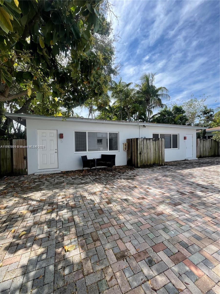 572 Ne 67th St 6, Miami, Broward County, Florida - 1 Bedrooms  
1 Bathrooms - 