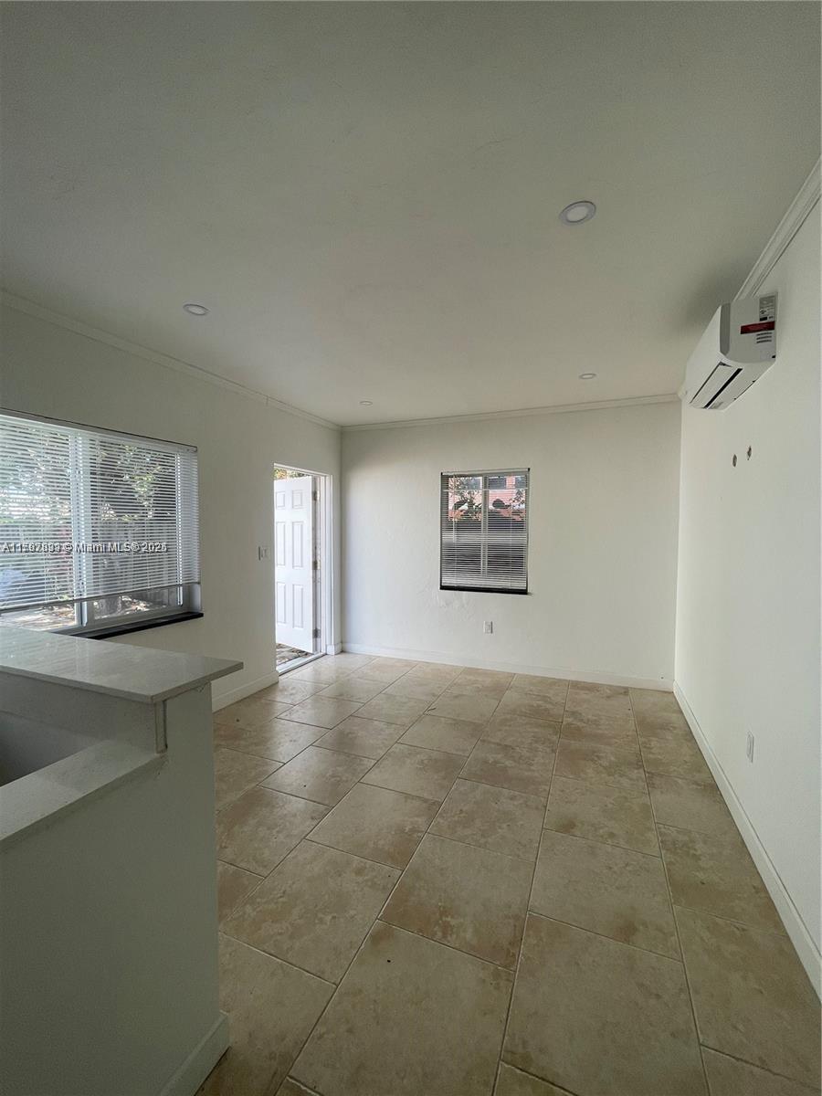 572 NE 67th St 6