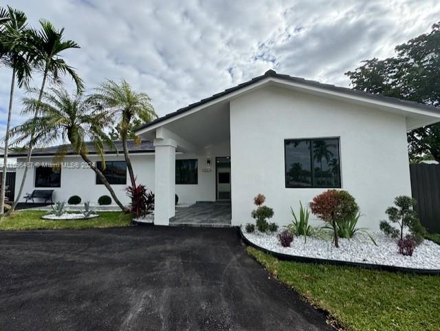 6721 Sw 148th Ct Ct, Miami, Broward County, Florida - 4 Bedrooms  
2 Bathrooms - 