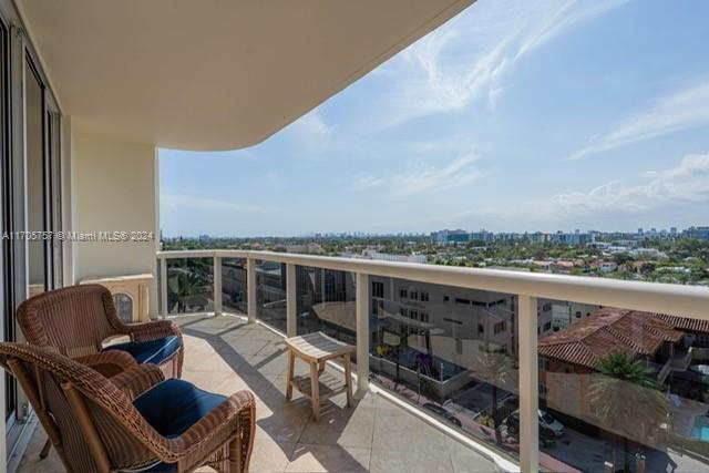 SOLIMAR CONDO - Residential