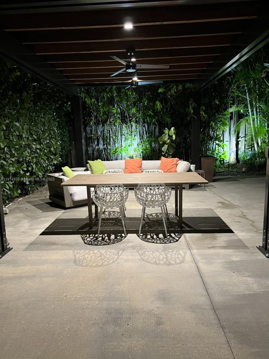 BEVERLY GARDENS - Residential