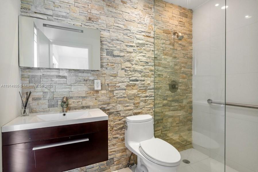 BEVERLY GARDENS - Residential