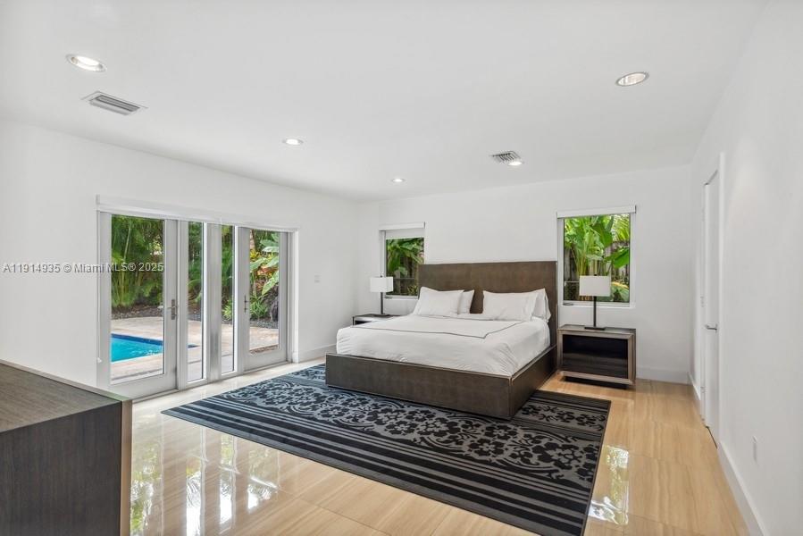 BEVERLY GARDENS - Residential