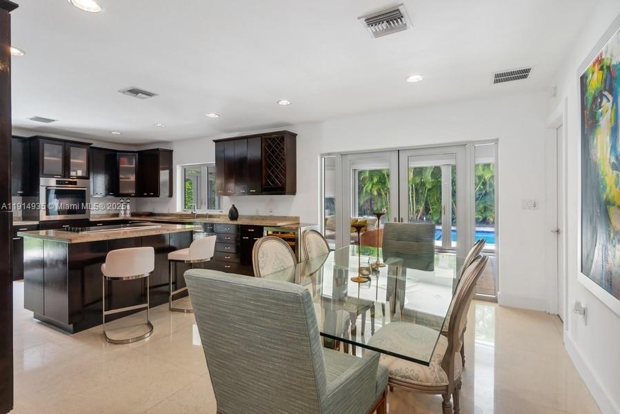 BEVERLY GARDENS - Residential