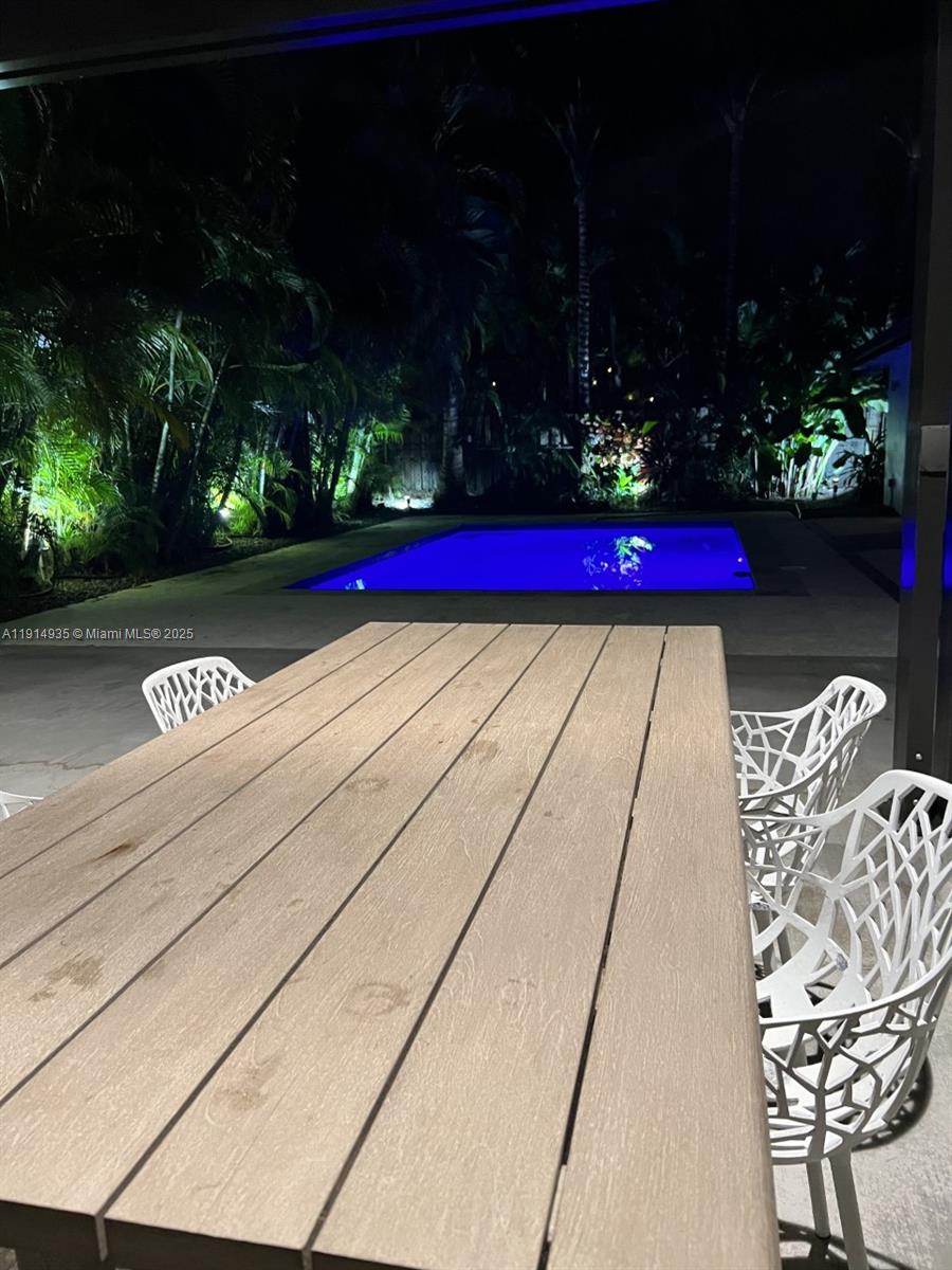 BEVERLY GARDENS - Residential