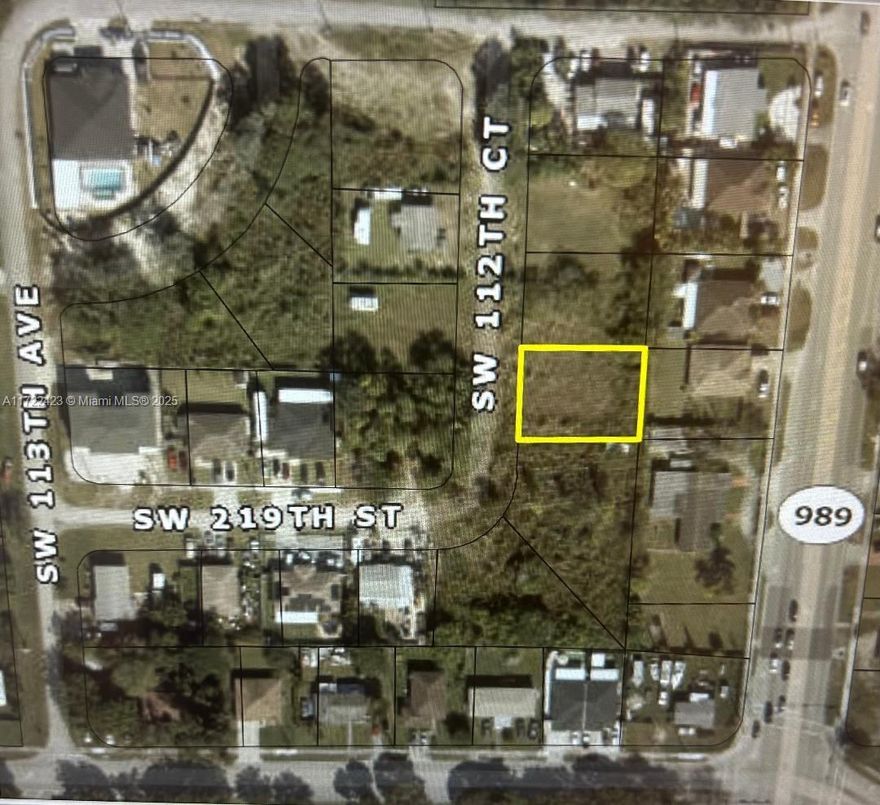 Residential location, for sale lot located in a developing area. 6 additional lots are also for sale in the area.