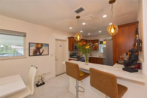 Tiny photo for 795 NE 146th St, North Miami, FL 33161 (MLS # A12005940)