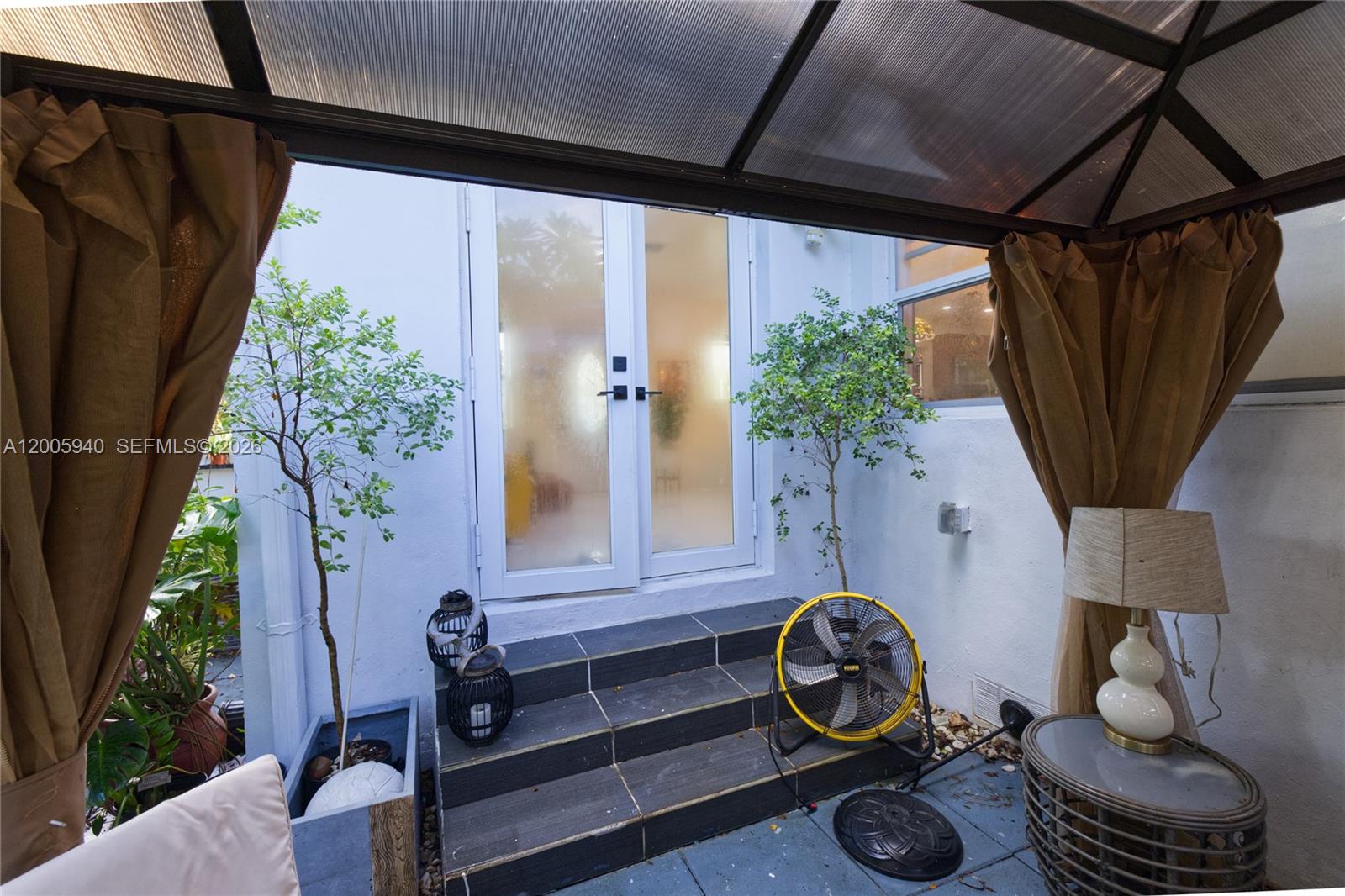 POINCIANNA MANOR SEC 4 - Residential